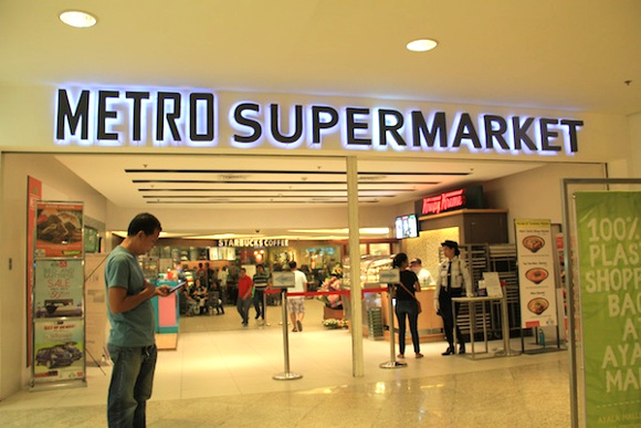 ショッピングモール内にあるフィリピンのスーパーマーケット