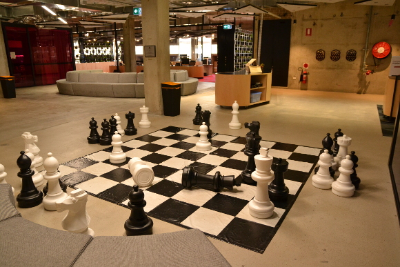 レクリエーション室には大きなチェス