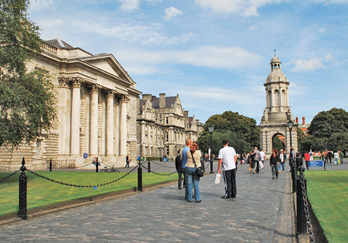 首都ダブリンにあるトリニティ・カレッジは、400年以上の歴史と伝統を誇る