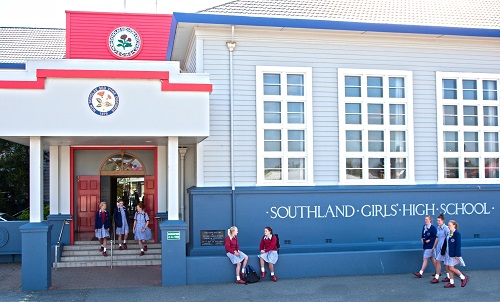 Southland Girls’ High School / サウスランドガールズハイスクール