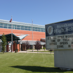 学生寮で滞在できるカナダ公立高校留学！