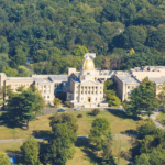 【大学生対象、6ヶ月〜】元大学だったキャンパスで集中して英語を学ぶ